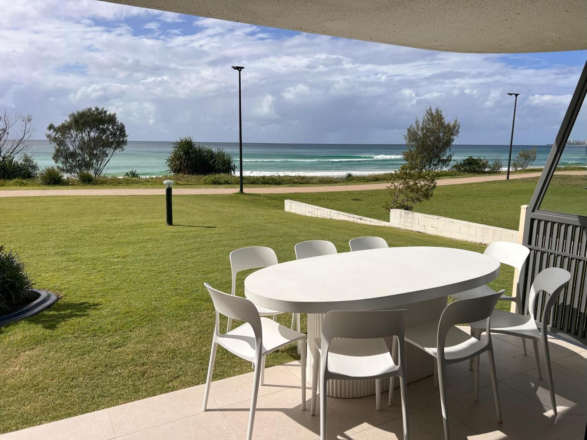 San Simeon Beachfront Apartments Tugun Gold Coast Exterior foto