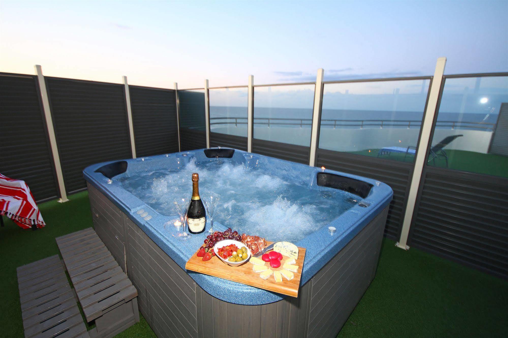 San Simeon Beachfront Apartments Tugun Gold Coast Exterior foto